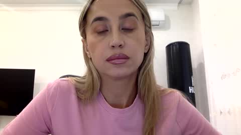 linavora online show from February 18, 12:01 pm