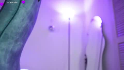 Lincy Rios  online show from November 21, 5:11 pm