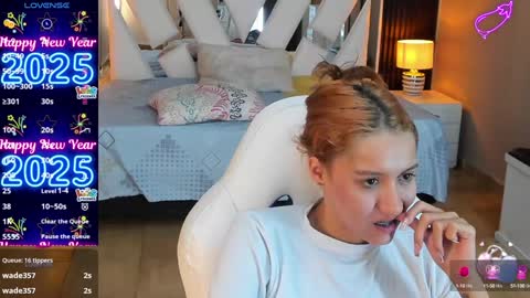  Linda  online show from January 18, 5:04 pm