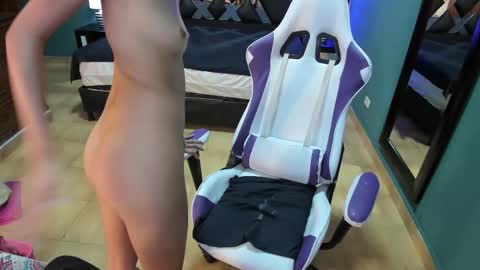  Linda  online show from February 16, 8:55 pm