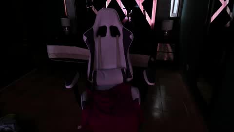  Linda  online show from February 19, 9:36 pm