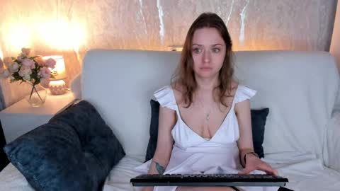 Linda  GMT2 Mon Tu Fri Sa Su  0300am-1000 am online show from April 6, 4:46 am