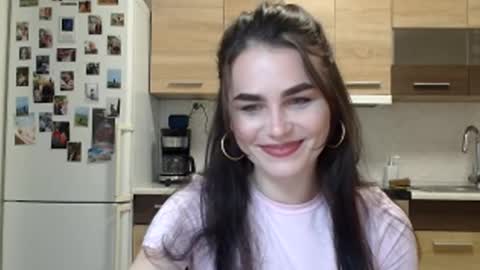 Linda online show from December 20, 8:05 pm