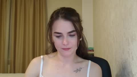 Linda online show from March 10, 8:03 pm