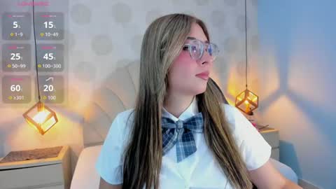 Snapshot of linda_balti chatting on July 7, 7:18 pm LINDA online show from July 7, 7:18 pm