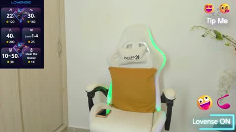 Snapshot of linda_crawford1 chatting on January 23, 1:08 am Linda online show from January 23, 1:08 am