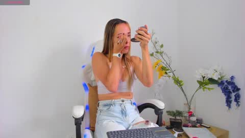 Snapshot of linda_crawford1 chatting on February 7, 5:07 pm Linda online show from February 7, 5:07 pm