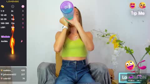 Snapshot of linda_crawford1 chatting on March 9, 12:21 am Linda online show from March 9, 12:21 am