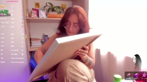 Snapshot of linda_giggle chatting on July 3, 3:51 pm Giggles online show from July 3, 3:51 pm