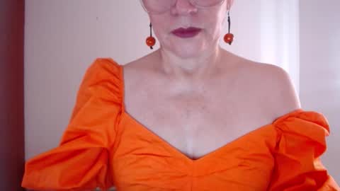 Linda Hanna online show from February 12, 3:51 pm