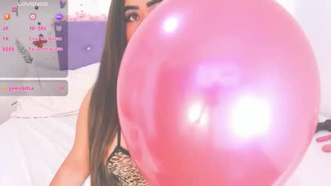 Snapshot of linda_jay_ chatting on October 10, 1:10 pm Linda online show from October 10, 1:10 pm