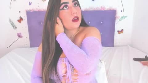 Snapshot of linda_jay_ chatting on October 15, 12:27 pm Linda online show from October 15, 12:27 pm