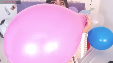 Snapshot of linda_jay_ chatting on July 7, 12:24 am Linda online show from July 7, 12:24 am