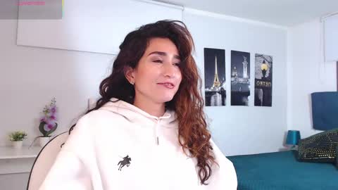 Snapshot of linda_morgan1 chatting on April 23, 12:26 pm Maria Paula online show from April 23, 12:26 pm