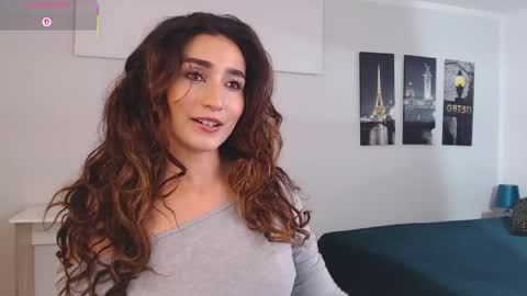 Snapshot of linda_morgan1 chatting on April 25, 12:19 pm Maria Paula online show from April 25, 12:19 pm