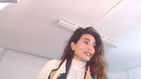 Snapshot of linda_morgan1 chatting on April 28, 12:21 pm Maria Paula online show from April 28, 12:21 pm