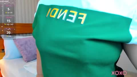 Snapshot of linda_rios_ chatting on June 16, 9:06 pm L I N D A online show from June 16, 9:06 pm