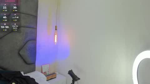 Linda Saenz online show from November 26, 11:22 am