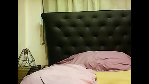 Snapshot of linda_sanchez chatting on February 6, 5:14 am linda online show from February 6, 5:14 am