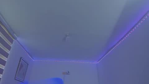   online show from March 10, 8:45 pm