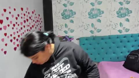    online show from February 1, 9:19 pm