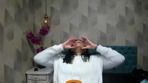    online show from September 26, 4:22 pm