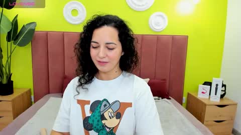 Linda online show from February 9, 1:09 am