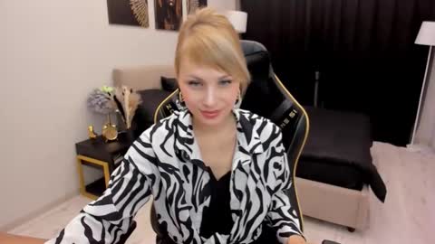 lindasandy online show from October 13, 6:13 am