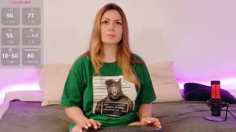 Linda  --  online show from May 21, 4:14 pm