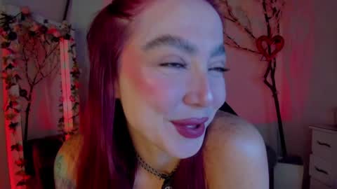 Lindsay    online show from April 4, 5:06 am