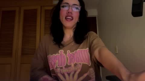 Snapshot of lindsaystonne chatting on February 4, 8:53 am Cami online show from February 4, 8:53 am