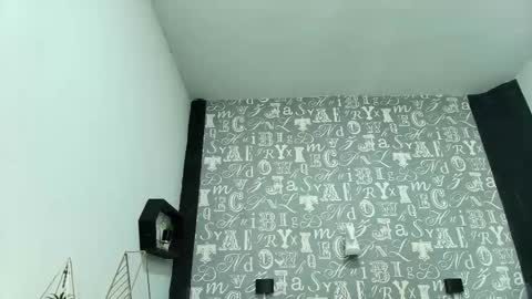  Lindsey  online show from January 8, 12:40 pm