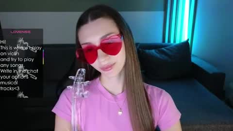 Snapshot of lindsey_mey chatting on May 22, 10:37 pm Lindsey online show from May 22, 10:37 pm