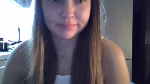 Snapshot of lindsisecret chatting on October 22, 7:57 pm Anna online show from October 22, 7:57 pm