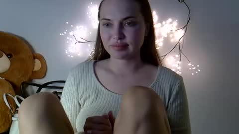 Anna online show from March 25, 4:57 pm