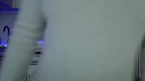 Anna online show from April 17, 7:55 am