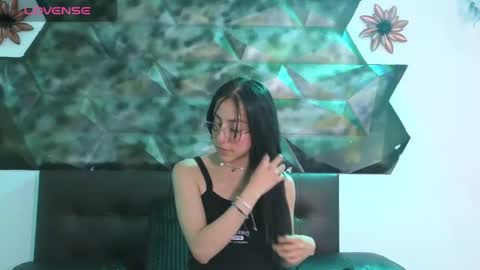 Snapshot of ling_ling24 chatting on January 11, 9:36 am ling ling24 online show from January 11, 9:36 am