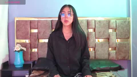 Snapshot of ling_ling24 chatting on January 20, 4:21 am ling ling24 online show from January 20, 4:21 am