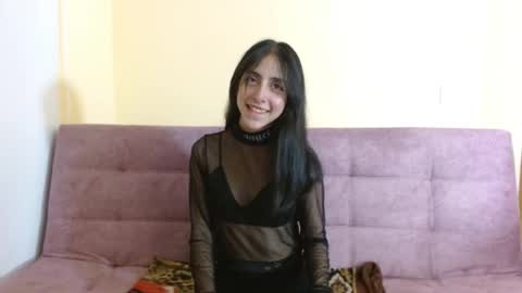 Snapshot of ling_ling24 chatting on February 1, 3:30 am ling ling24 online show from February 1, 3:30 am