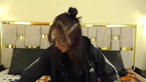 Snapshot of ling_ling24 chatting on March 11, 3:16 am ling ling24 online show from March 11, 3:16 am