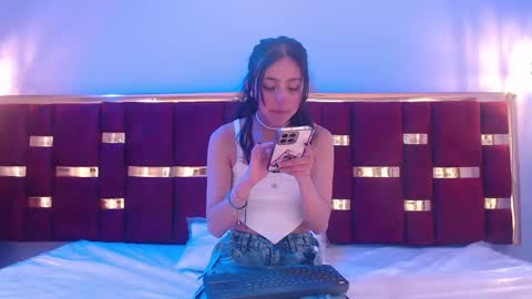 Snapshot of ling_ling24 chatting on December 15, 3:44 am ling ling24 online show from December 15, 3:44 am