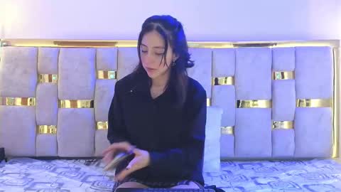 Snapshot of ling_ling24 chatting on December 16, 3:22 am ling ling24 online show from December 16, 3:22 am