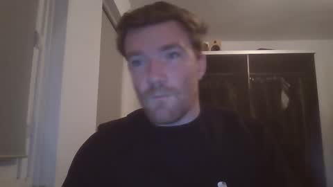 Snapshot of linguistixx333 chatting on November 24, 8:41 pm linguistixx333 online show from November 24, 8:41 pm