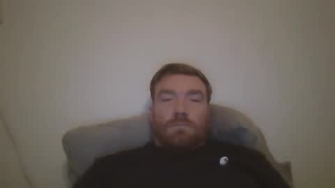 Snapshot of linguistixx333 chatting on January 18, 7:39 pm linguistixx333 online show from January 18, 7:39 pm