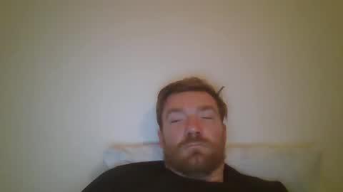 Snapshot of linguistixx333 chatting on February 1, 9:02 pm linguistixx333 online show from February 1, 9:02 pm