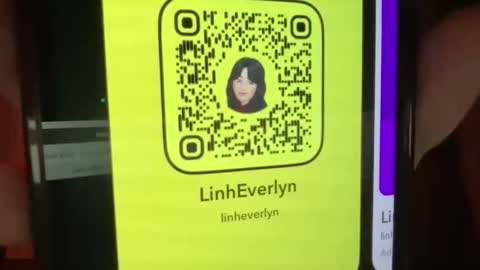 Snapshot of linheverlyn chatting on February 8, 1:36 pm Linh Everlyn online show from February 8, 1:36 pm