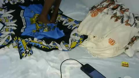 Snapshot of linniecarol chatting on October 31, 11:06 pm Linniecarol online show from October 31, 11:06 pm