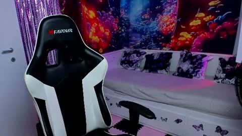 Tina online show from July 19, 4:54 pm