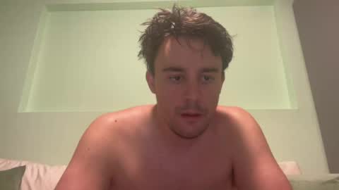 Snapshot of linuseuro93 chatting on July 27, 9:16 am linuseuro93 online show from July 27, 9:16 am