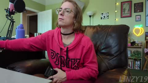 Linzy19 online show from January 30, 8:42 pm